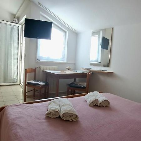 Studio Apartman Olivera Ровинь Экстерьер фото